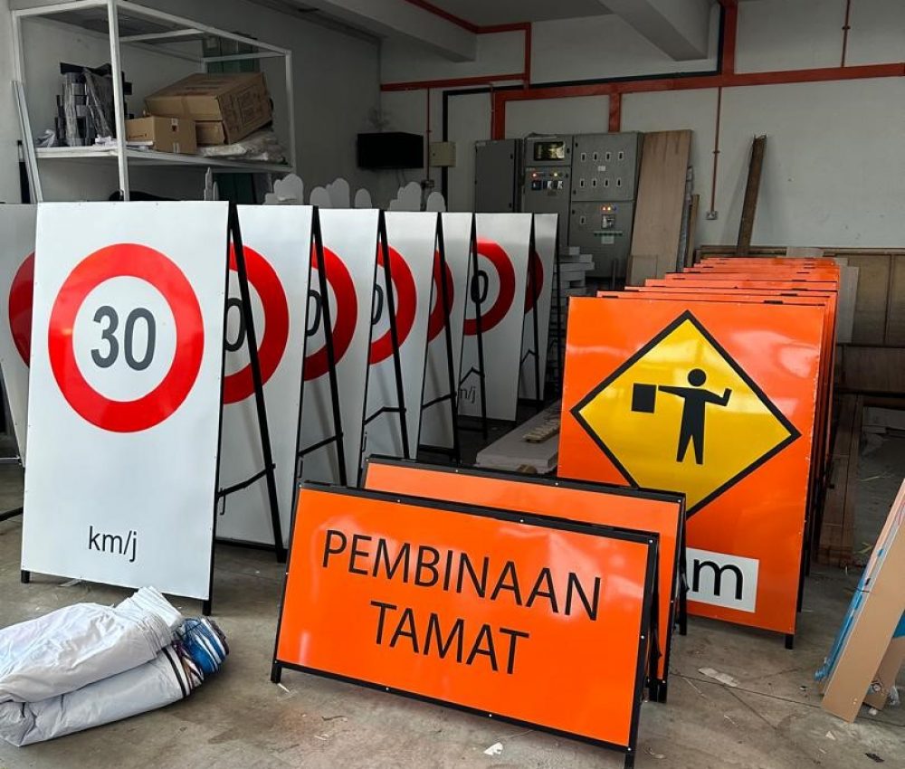 Specialist Manufacturing Safety Signage Product in Johor Bahru (JB)